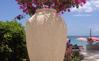 Picture of vase by beach